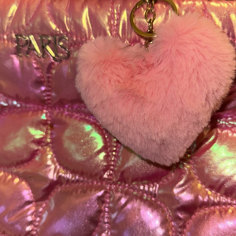 Pink Heart-Shaped Fluffy Keychain - Picture 3 of 3